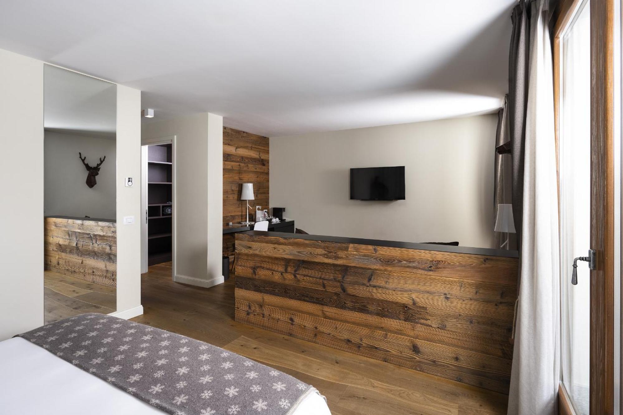 Montana Lodge & Spa, By R Collection Hotels La Thuile Extérieur photo